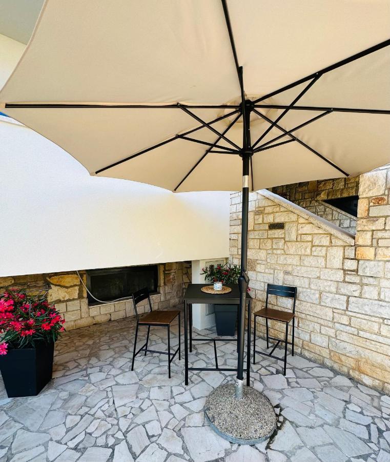 Studio Zara Rovinj Exterior foto