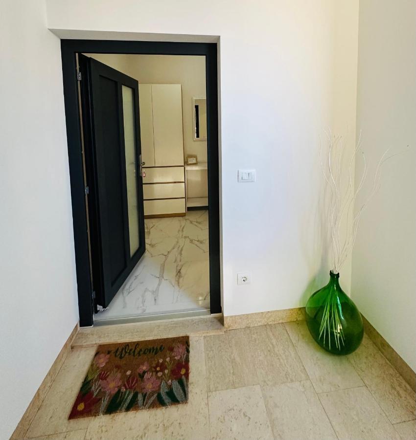 Studio Zara Rovinj Exterior foto